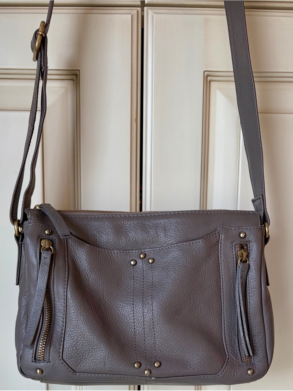 Great American Leatherworks Grey Pebbled Leather shoulder/crossbody bag.